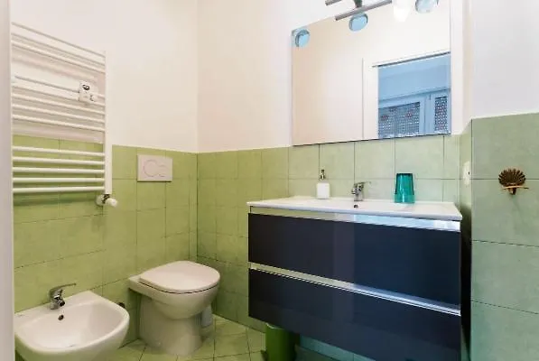 בית הארחה רומא Alloggio Turistico Via Dei Faggi - Room איטליה